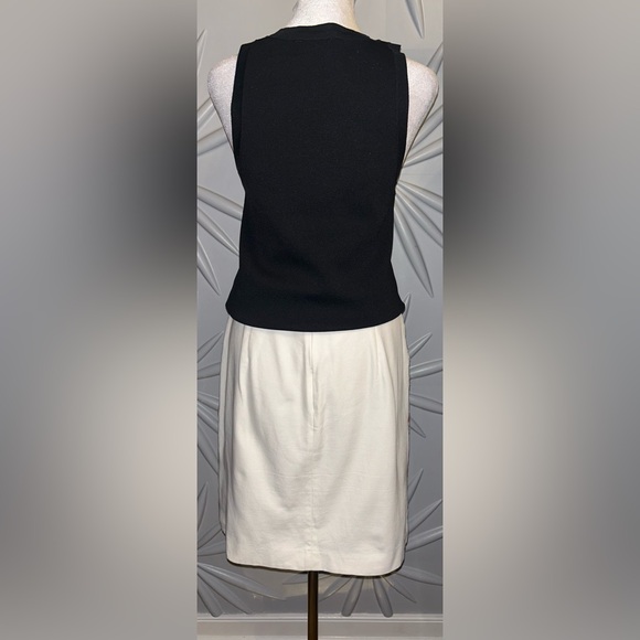 EUC Boden SZ 4 cream/red/green/lilac floral embroidered skirt w/rear zipper - Picture 2 of 8